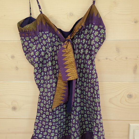 Beautiful silk and beaded top - Picture 2 of 4